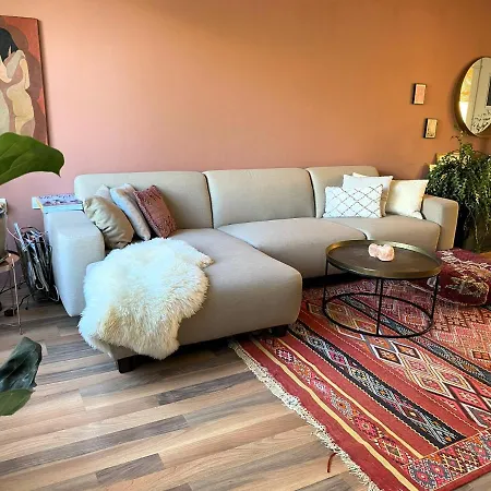 Cozy Boho Center Apartment
